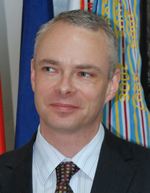 DR. NORMAN RICKLEFS